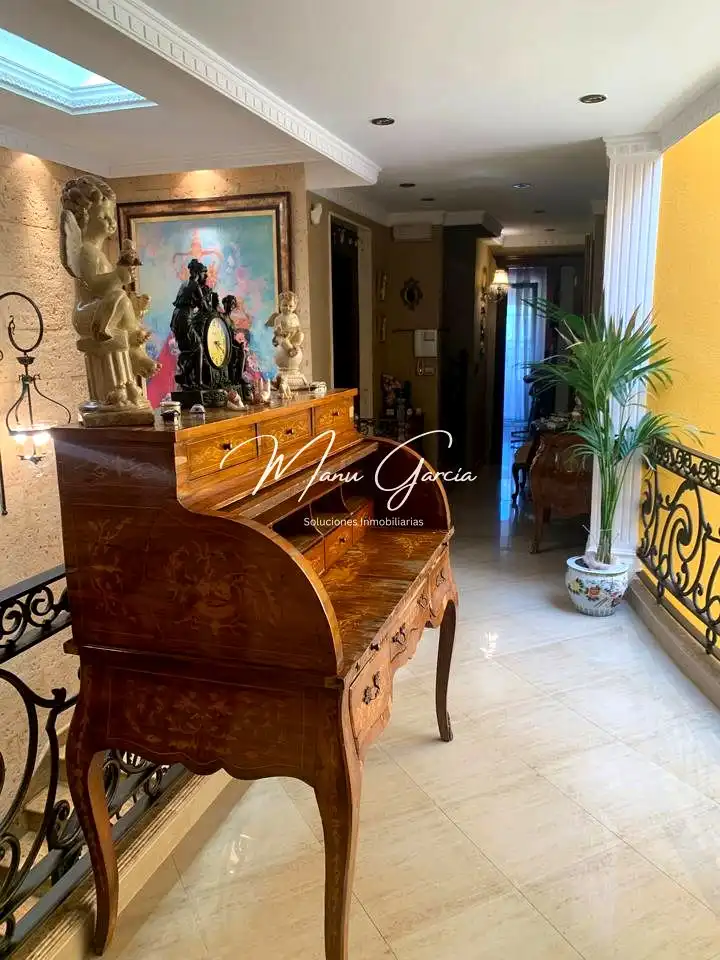 Vista exterior de Casa adosada en venta en Lucena con Aire acondicionado, Calefacción y Terraza