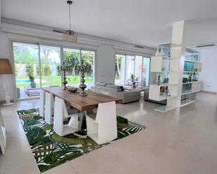 Dining room of House or chalet to rent in Estepona  with Air Conditioner, Terrace and Swimming Pool