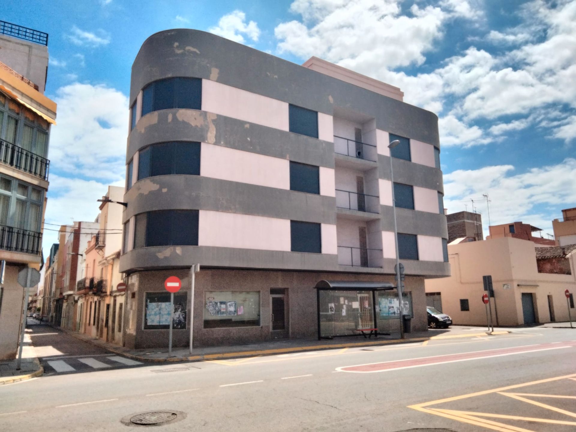 Vista exterior de Edificio en venta en Nules