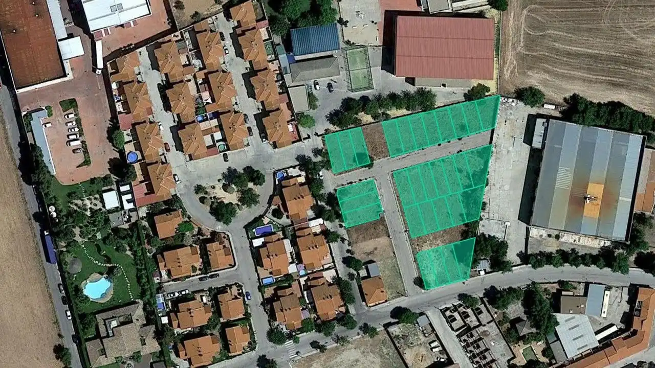 Residencial en venta en Calle Turina, Dosbarrios