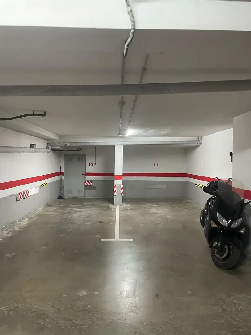 Parking de Dúplex en venta en Llagostera con Aire acondicionado y Trastero