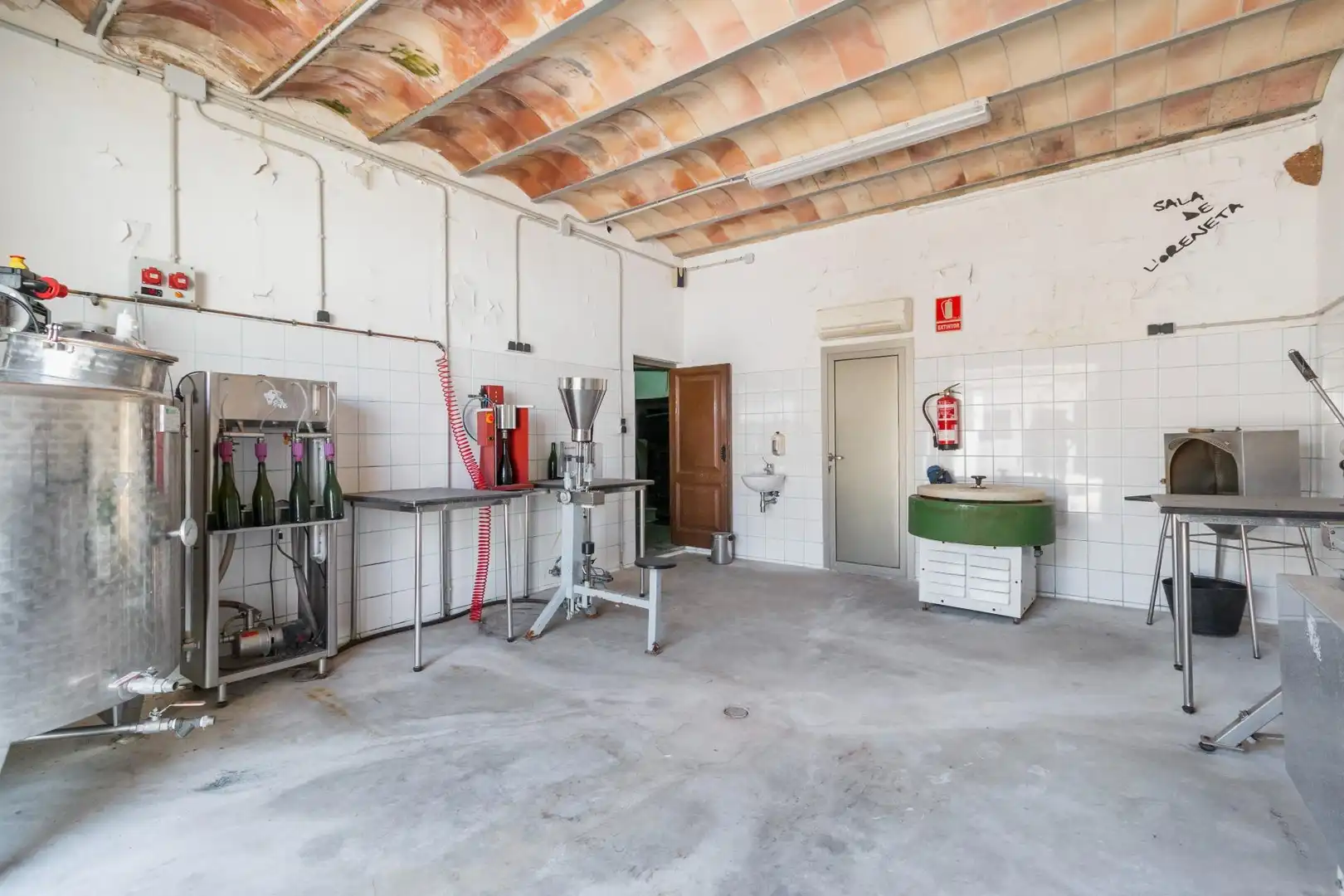 Aparcament de Finca rústica en venda en Castellet i la Gornal amb Calefacció, Jardí privat i Terrassa