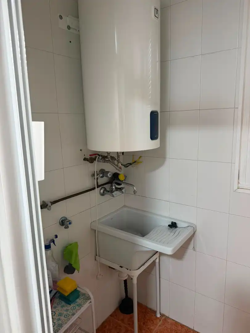 Badezimmer von Wohnungen zur Miete in Cáceres mit Klimaanlage, Heizung und Möbliert
