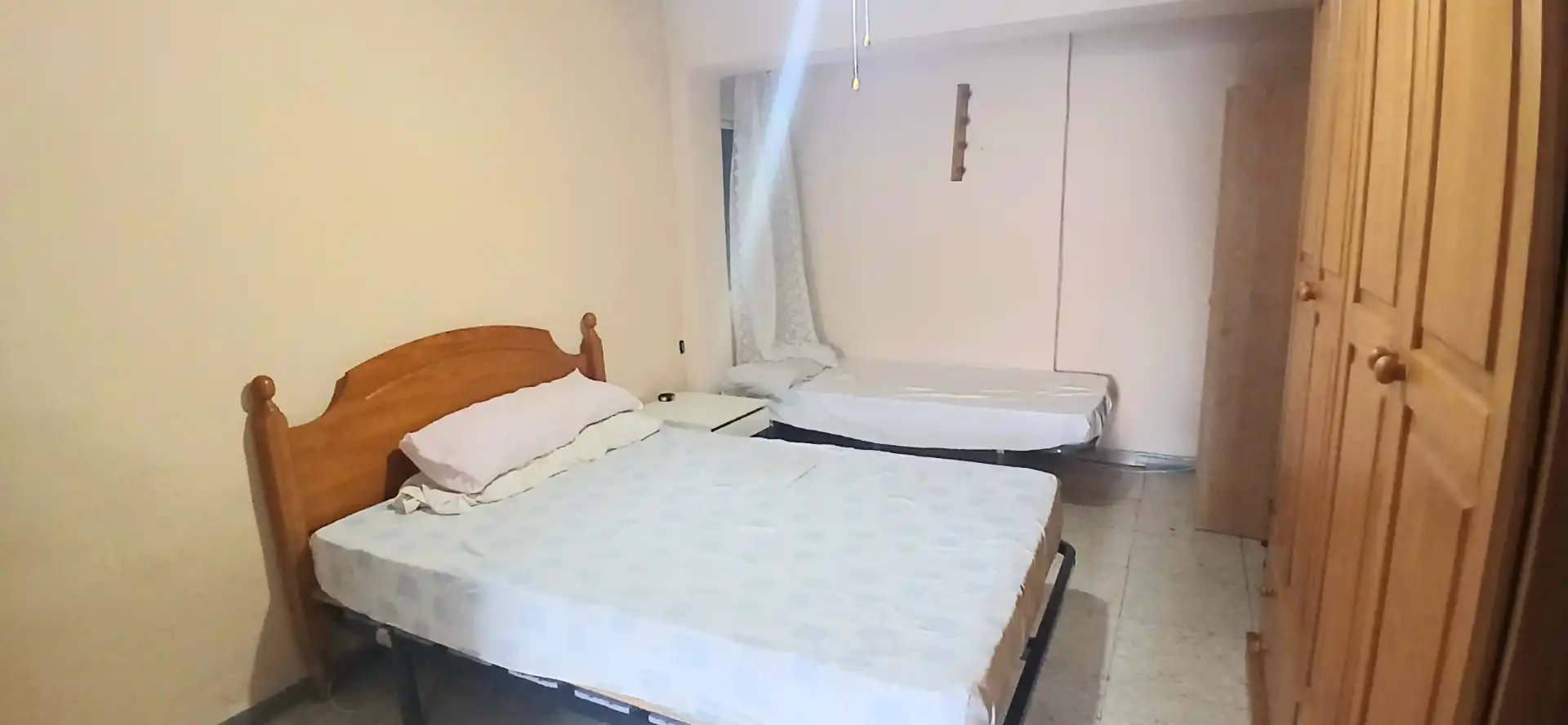 Habitación de Piso en venta en Los Ángeles - Cruz de Caravaca