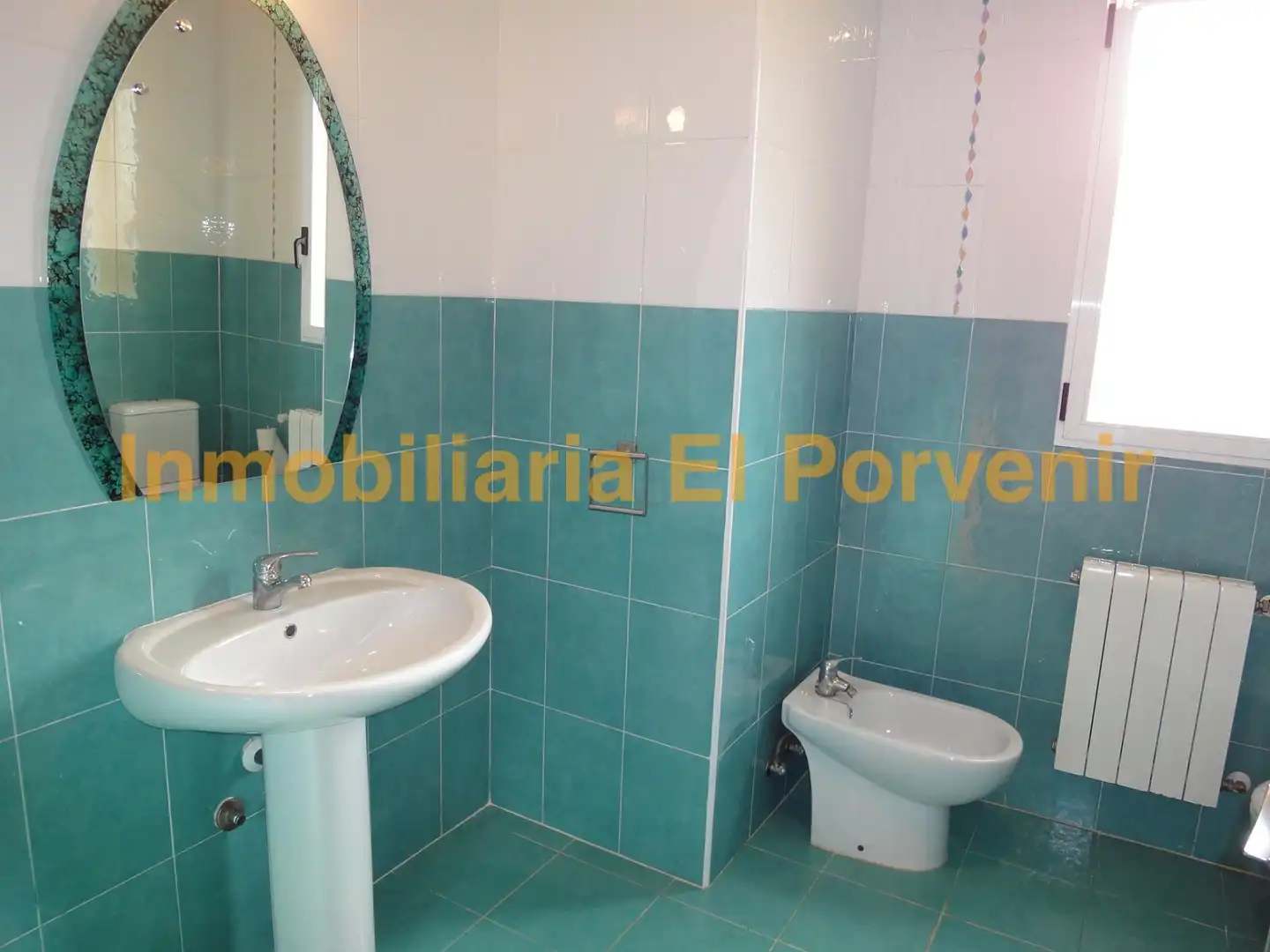 Baño de Casa adosada en venta en Torrent con Calefacción, Jardín privado y Terraza