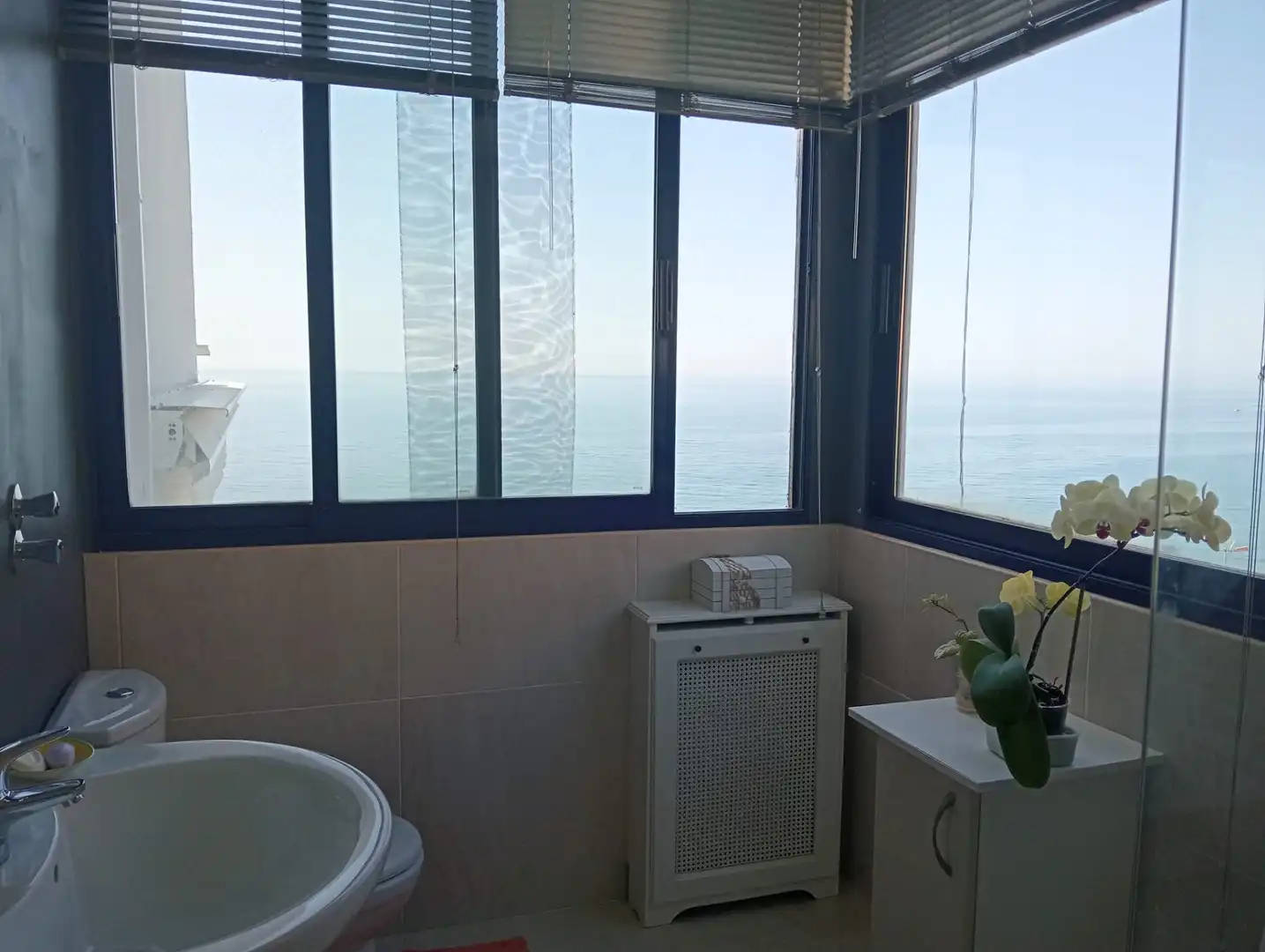 Bathroom of Flat for rent in Peñíscola / Peníscola  with Air Conditioner, Terrace and Swimming Pool