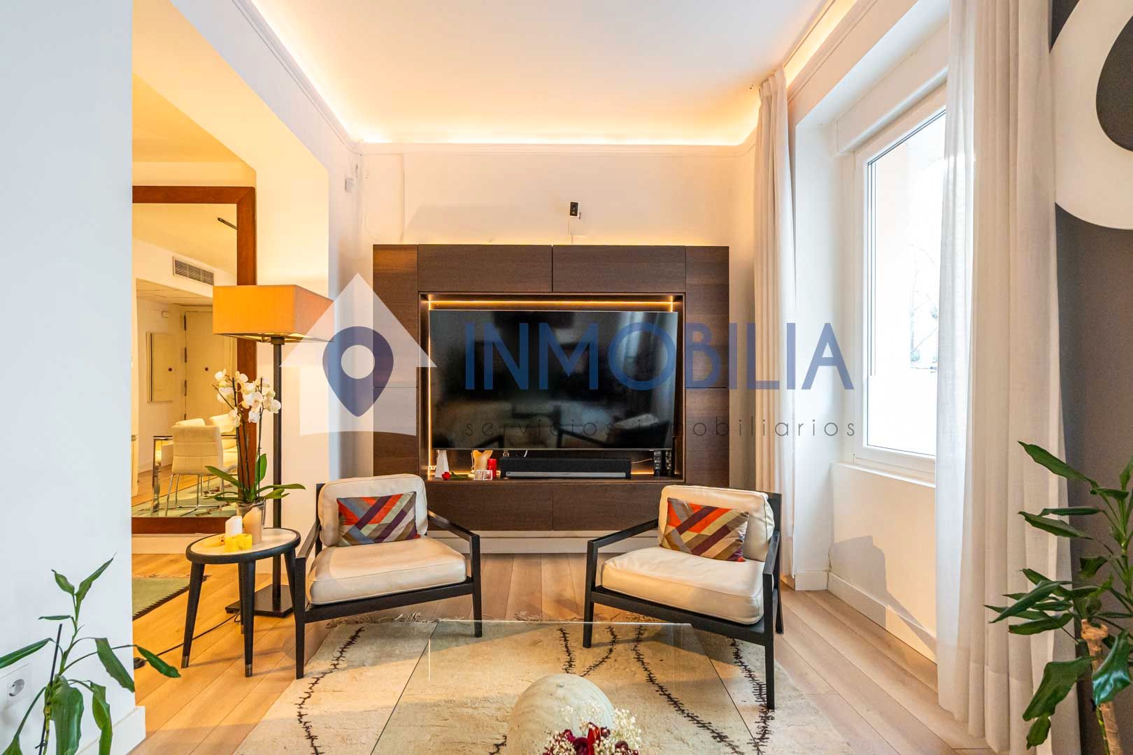 Living room of Flat for sale in  Madrid Capital  with Air Conditioner, Heating and Storage room