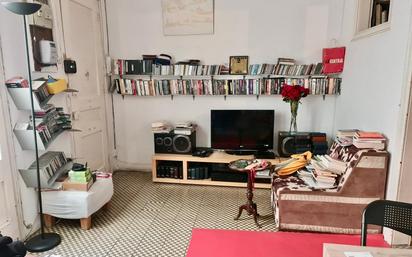 Living room of Flat for sale in  Barcelona Capital  with Balcony