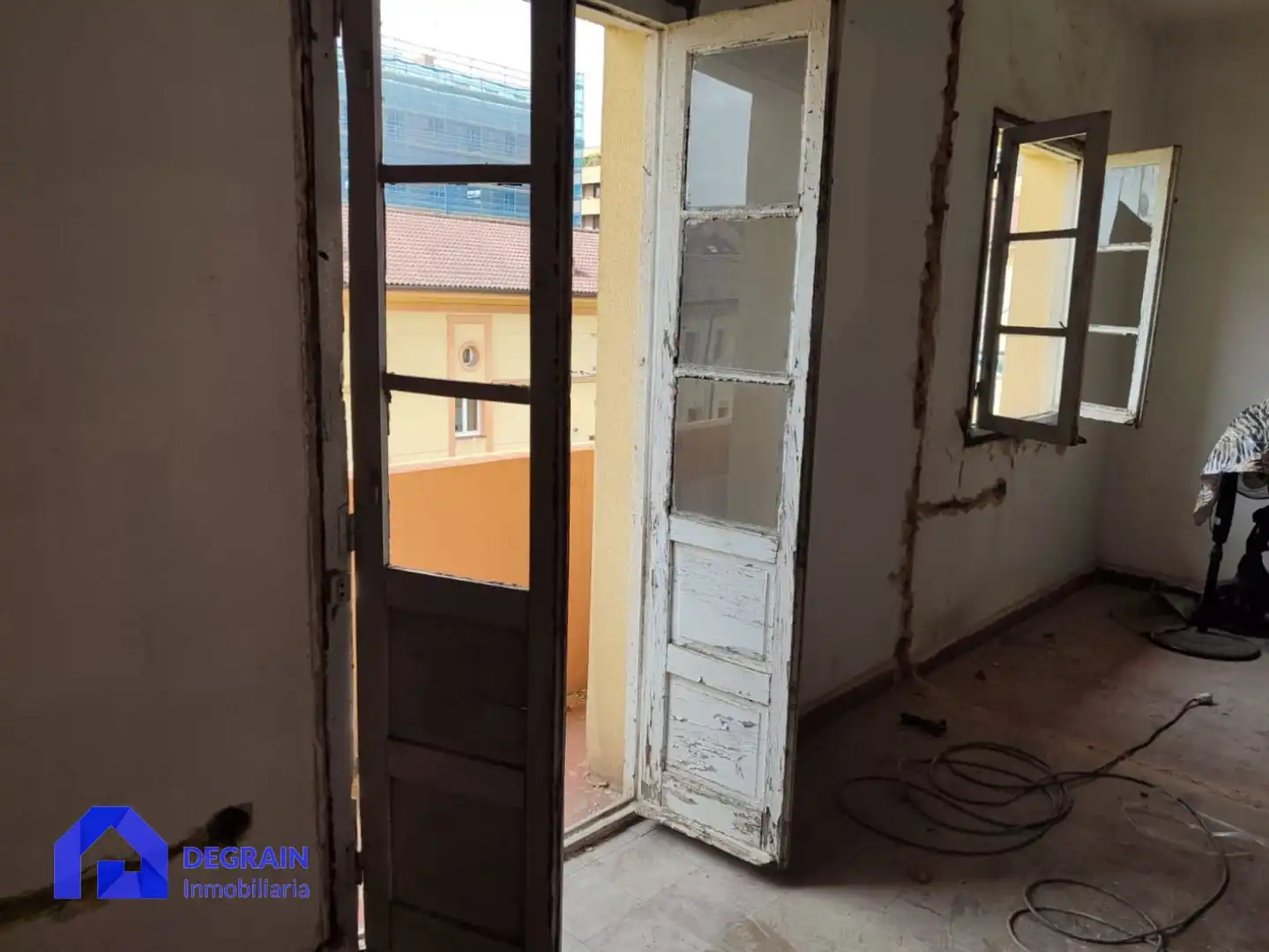 Piso en venta en FRANCISCO CAMBÓ, Vallobín