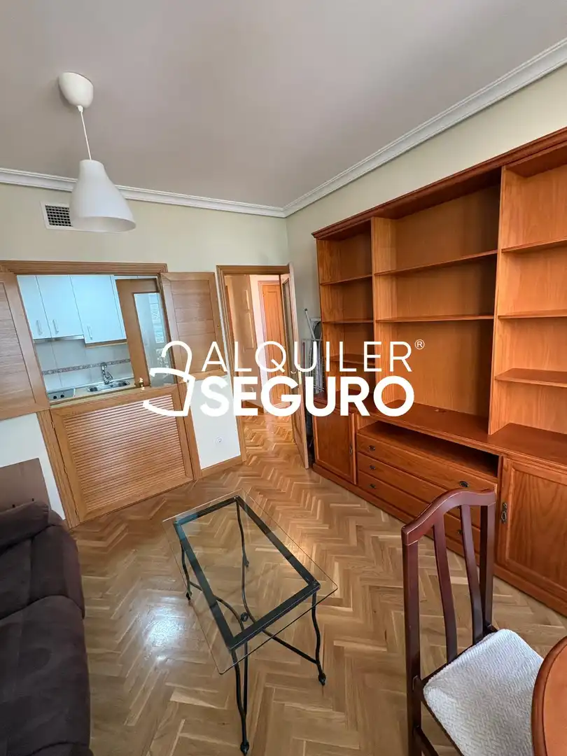 Habitación de Piso de alquiler en Madrid con Aire acondicionado, Calefacción y Trastero