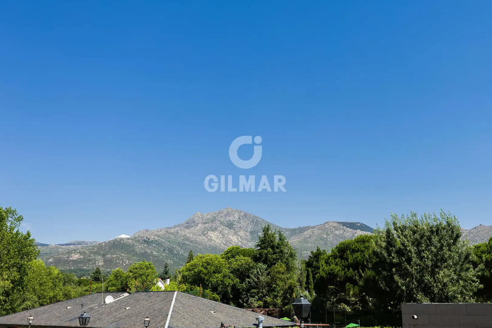 Vista exterior de Local en venta en El Boalo - Cerceda – Mataelpino con Calefacción