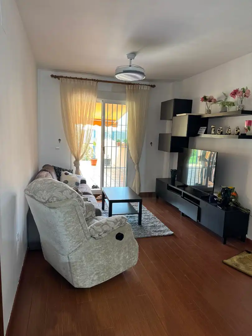 Sala de estar de Planta baja en venta en Mijas con Aire acondicionado, Jardín privado y Terraza