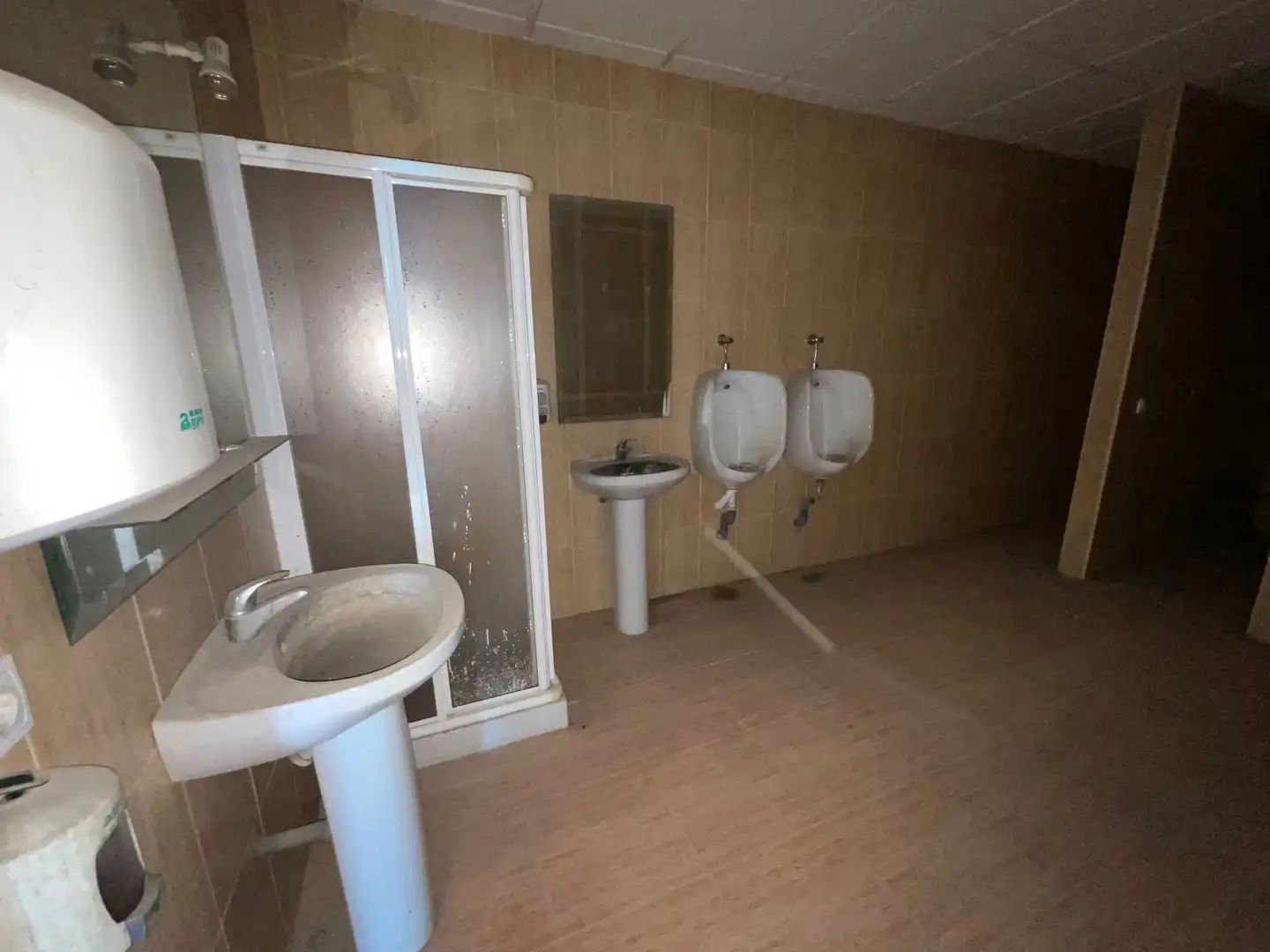 Baño de Nave industrial de alquiler en Villanueva de Algaidas