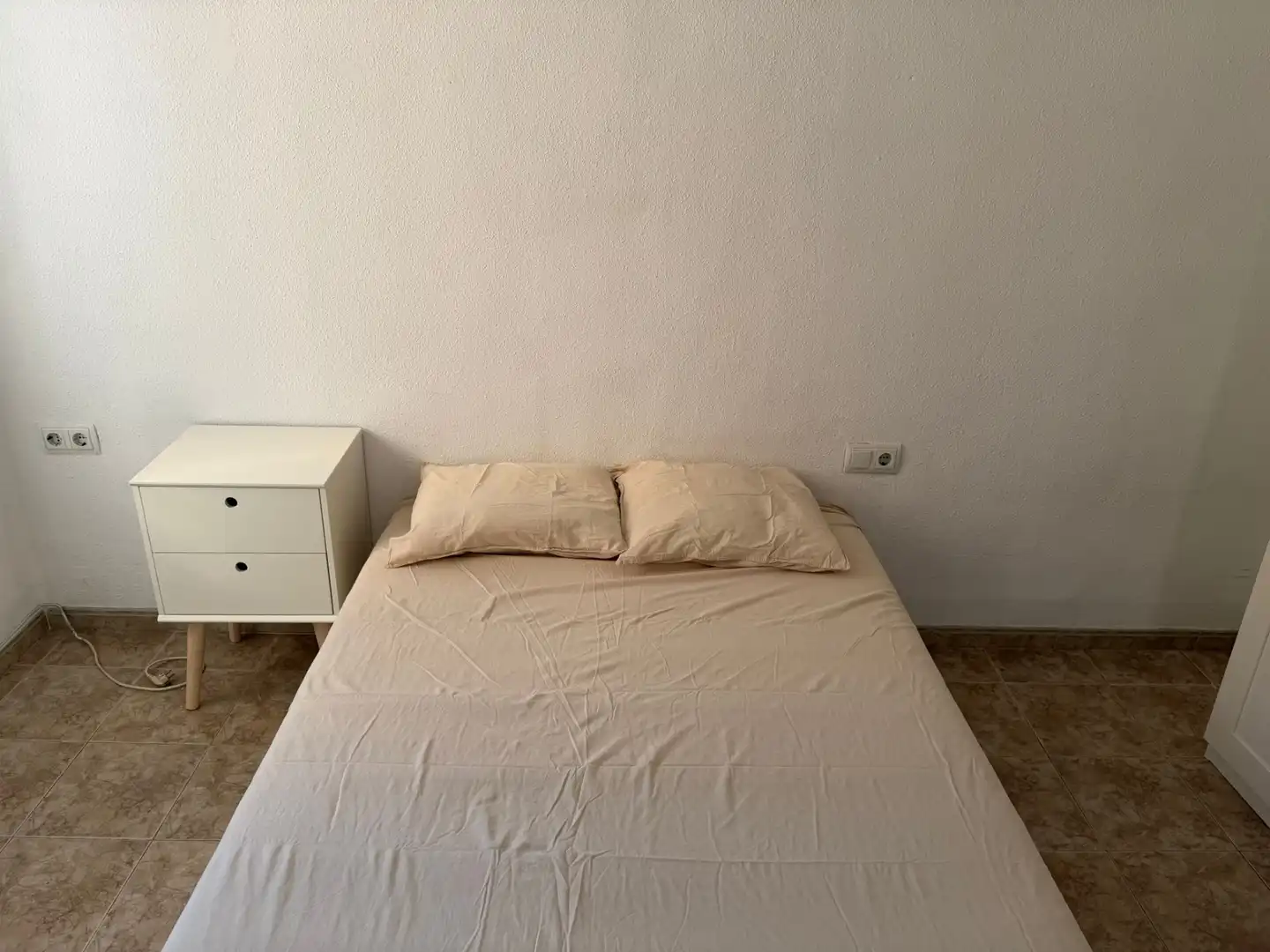 Schlafzimmer von Wohnung zur Miete in Valencia mit Möbliert, Ofen und Waschmaschine
