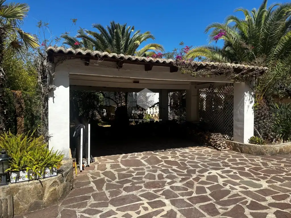 Houses for sale in Montgó - Ermita