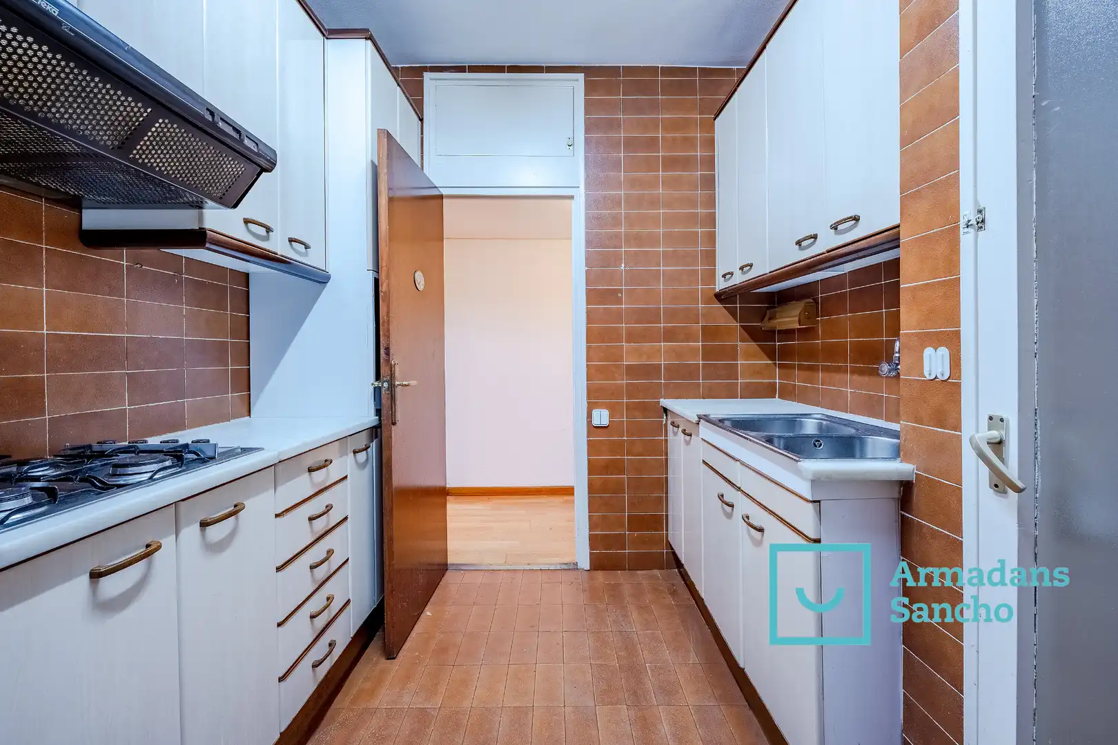 Kitchen of Flat for sale in Barcelona  with Parquet flooring and Balcony