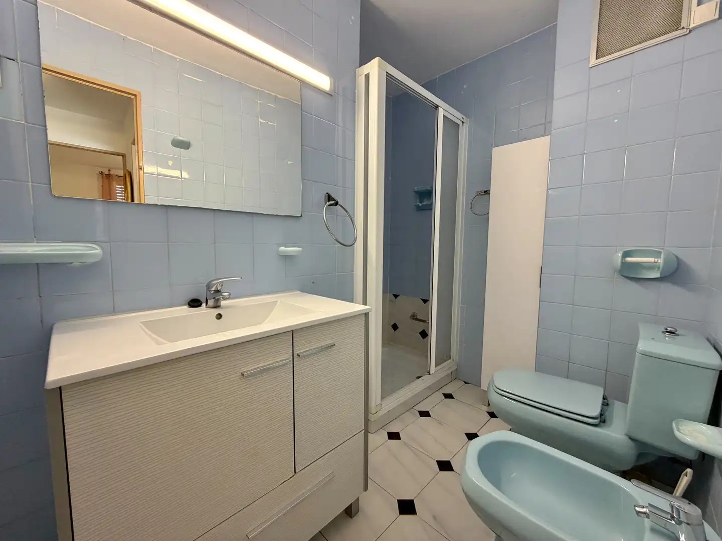 Badezimmer von Wohnung zum Verkauf in Benidorm mit Terrasse, Möbliert und Gemeinschaftspool