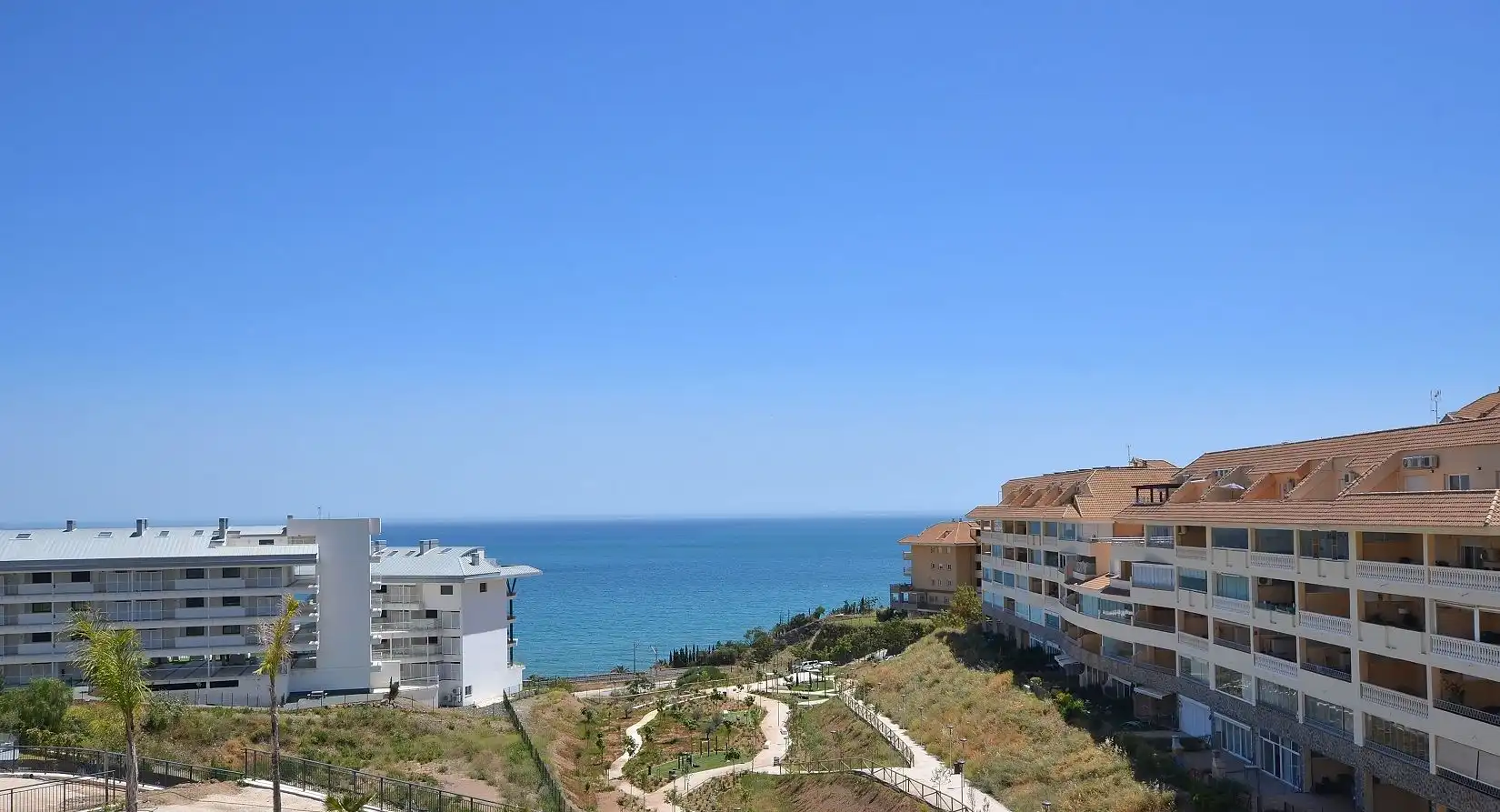 Vista exterior de Àtic en venda en Fuengirola amb Aire condicionat, Terrassa i Traster