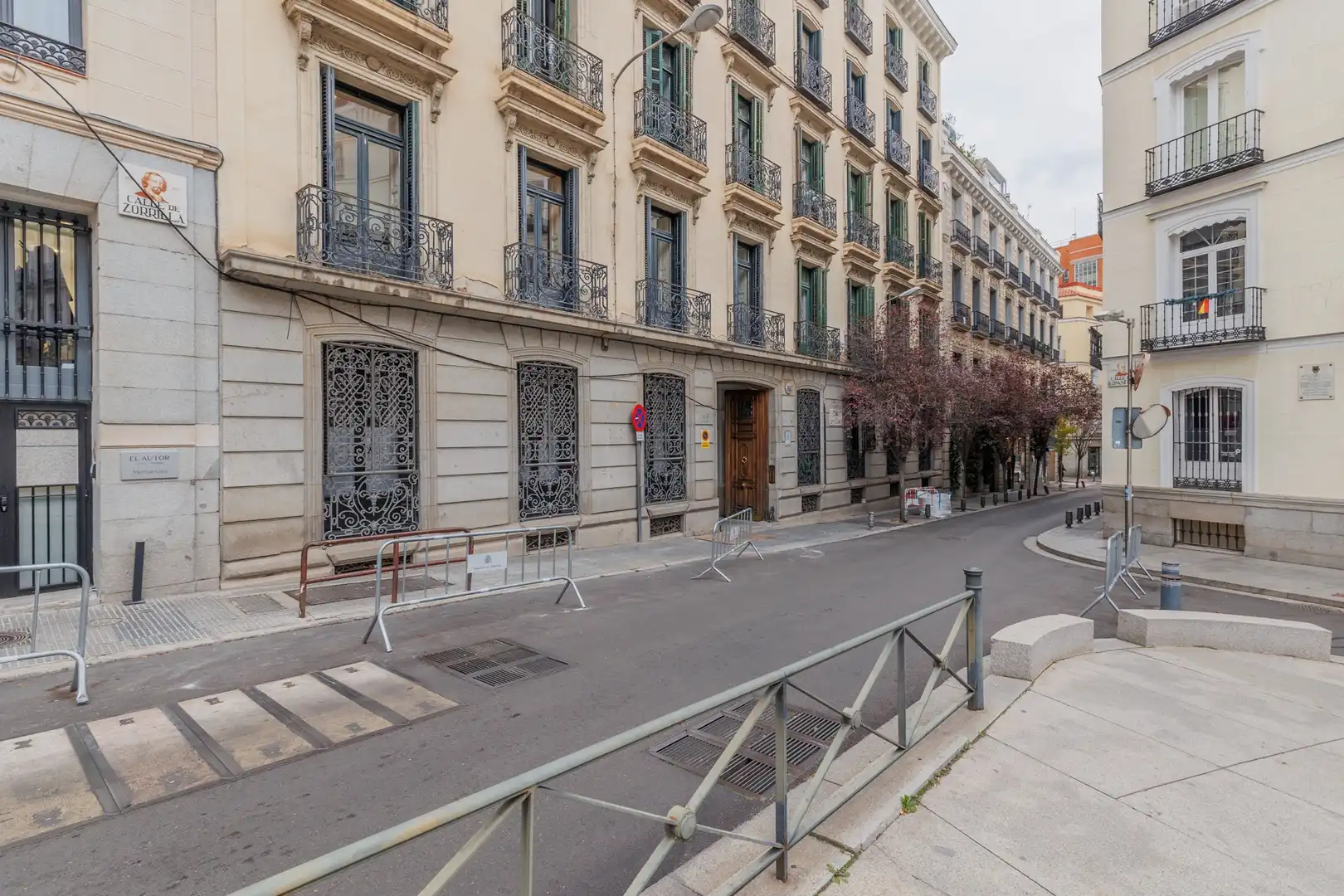 Piso en venta en Zorrilla, Cortes - Huertas