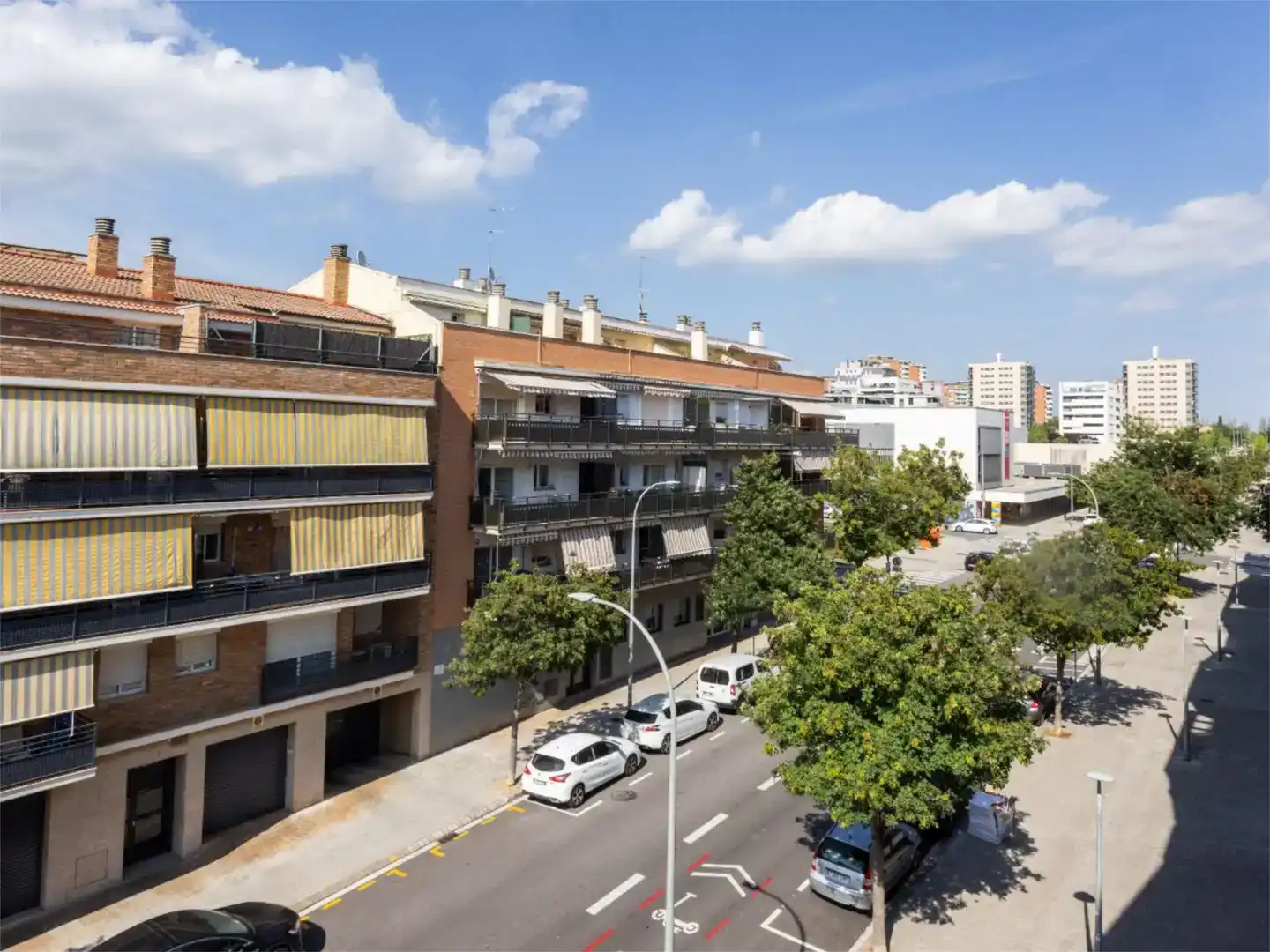 Vista exterior de Piso en venta en Terrassa con Aire acondicionado y Balcón