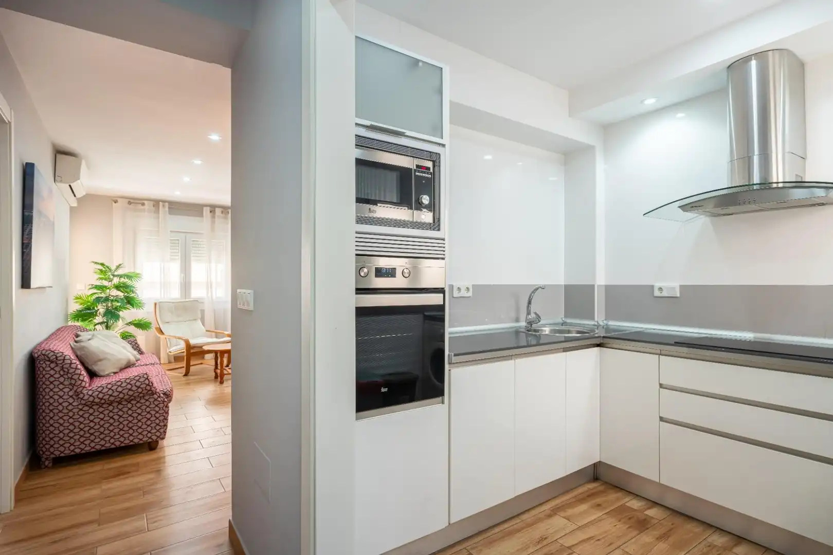 Küche von Wohnung zur Miete in Almería mit Klimaanlage, Heizung und Terrasse