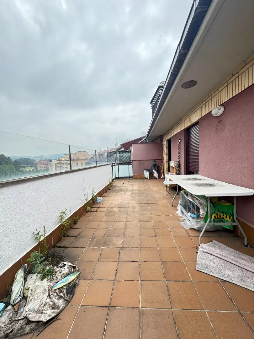Terraza de Ático en venta en Avilés con Calefacción, Parquet y Terraza