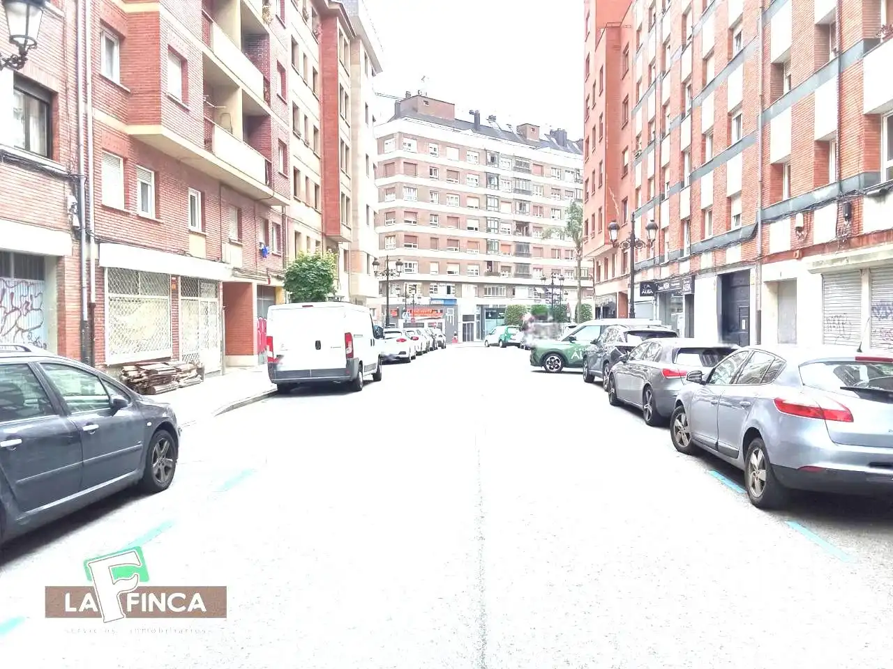 Vista exterior de Garatge de lloguer en Oviedo 
