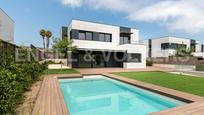 Vista exterior de Casa o xalet en venda en Sant Andreu de Llavaneres amb Aire condicionat, Calefacció i Jardí privat
