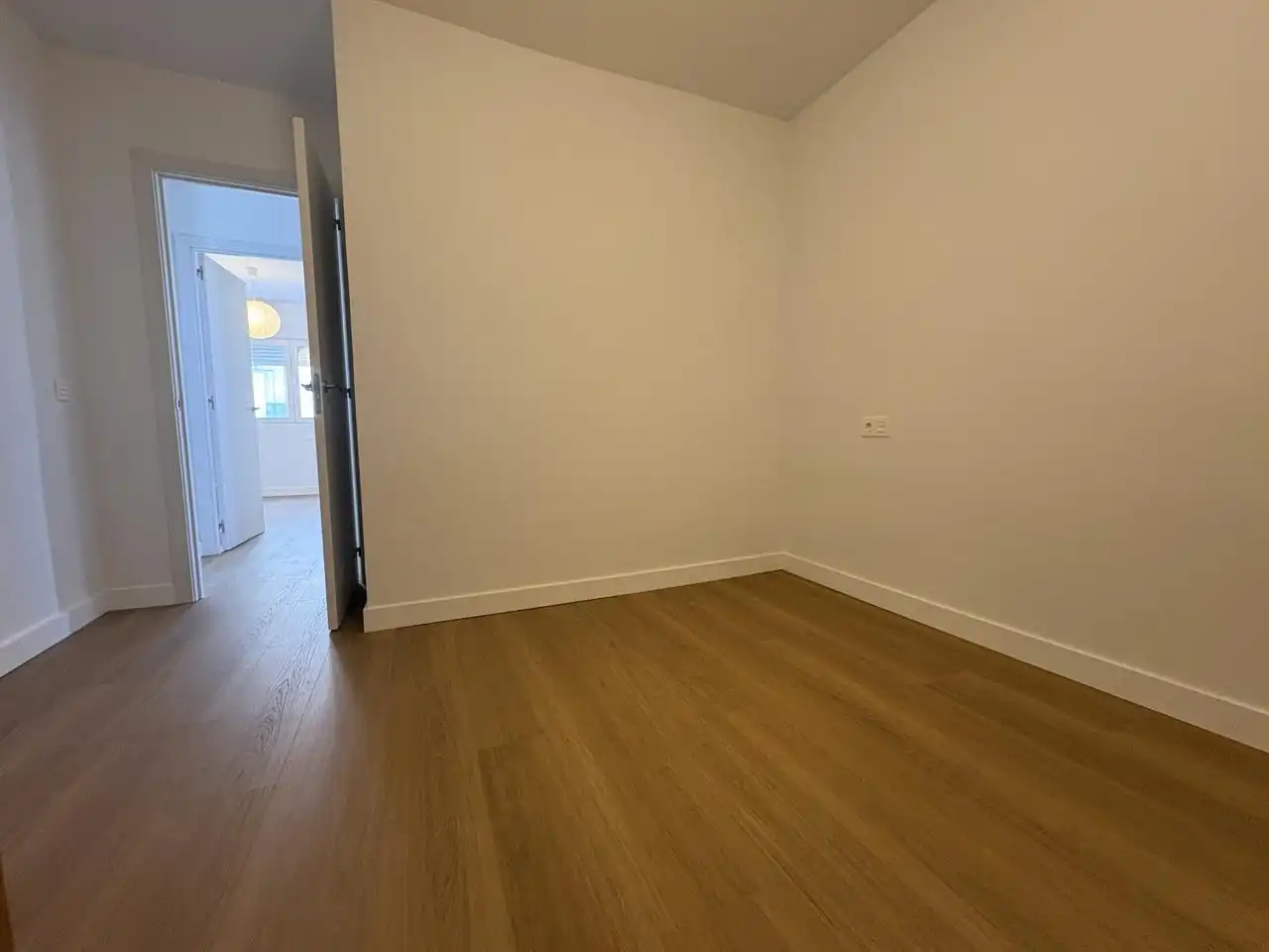 Schlafzimmer von Wohnung zur Miete in Madrid mit Klimaanlage und Heizung