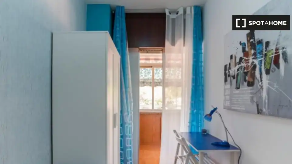 Habitació a Caballería Española