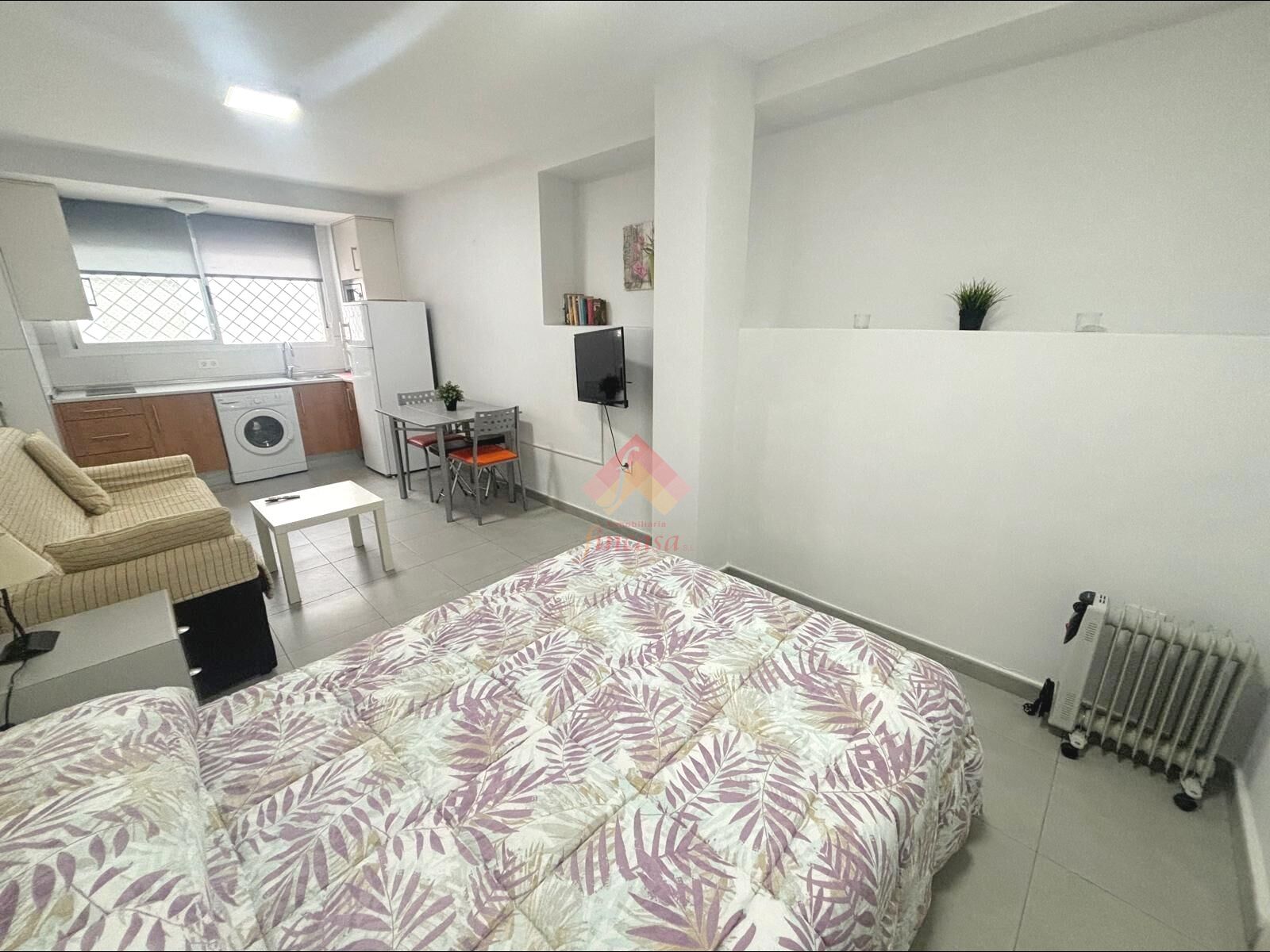 Bedroom of Study to rent in Ronda