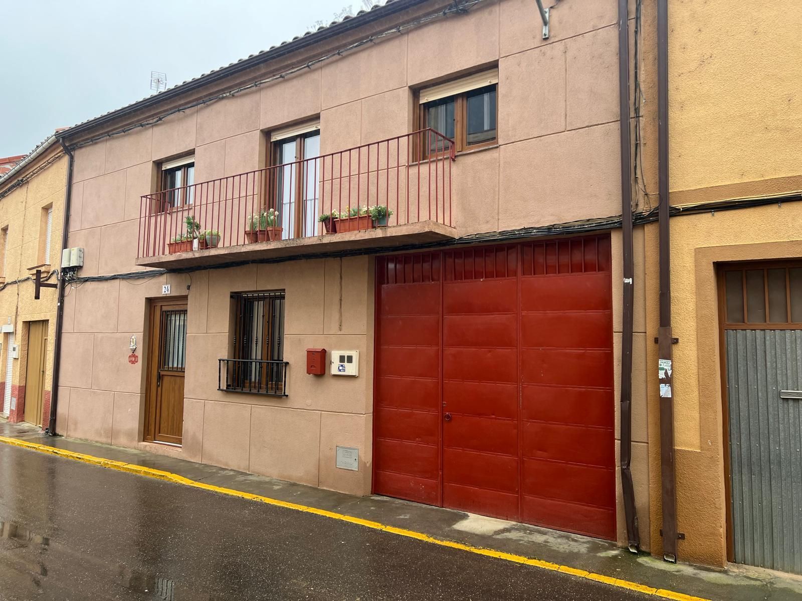 Vista exterior de Finca rústica en venta en Santa Cristina de la Polvorosa con Calefacción