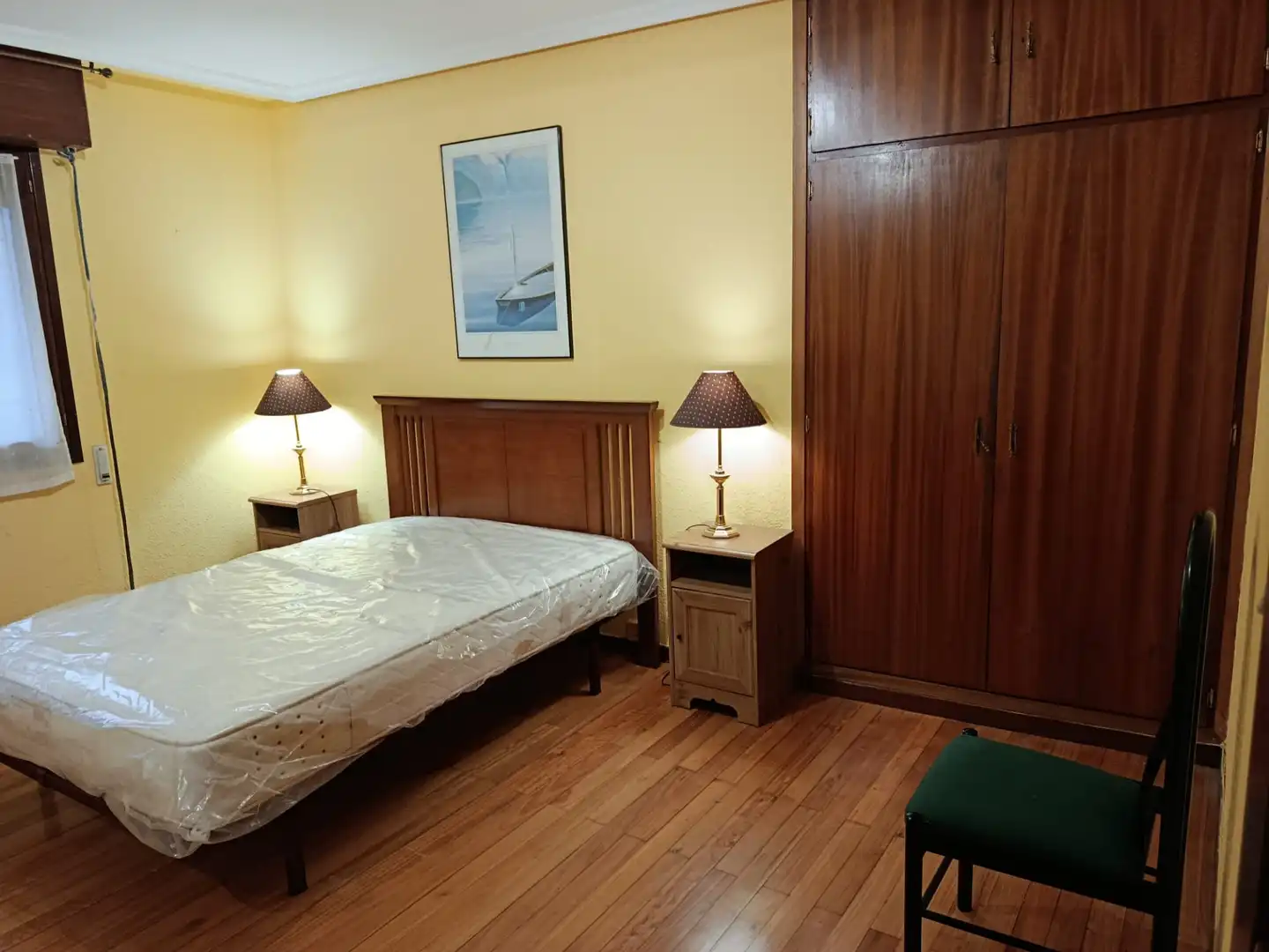 Habitación de Apartamento en venta en Santander con Calefacción, Trastero y Amueblado