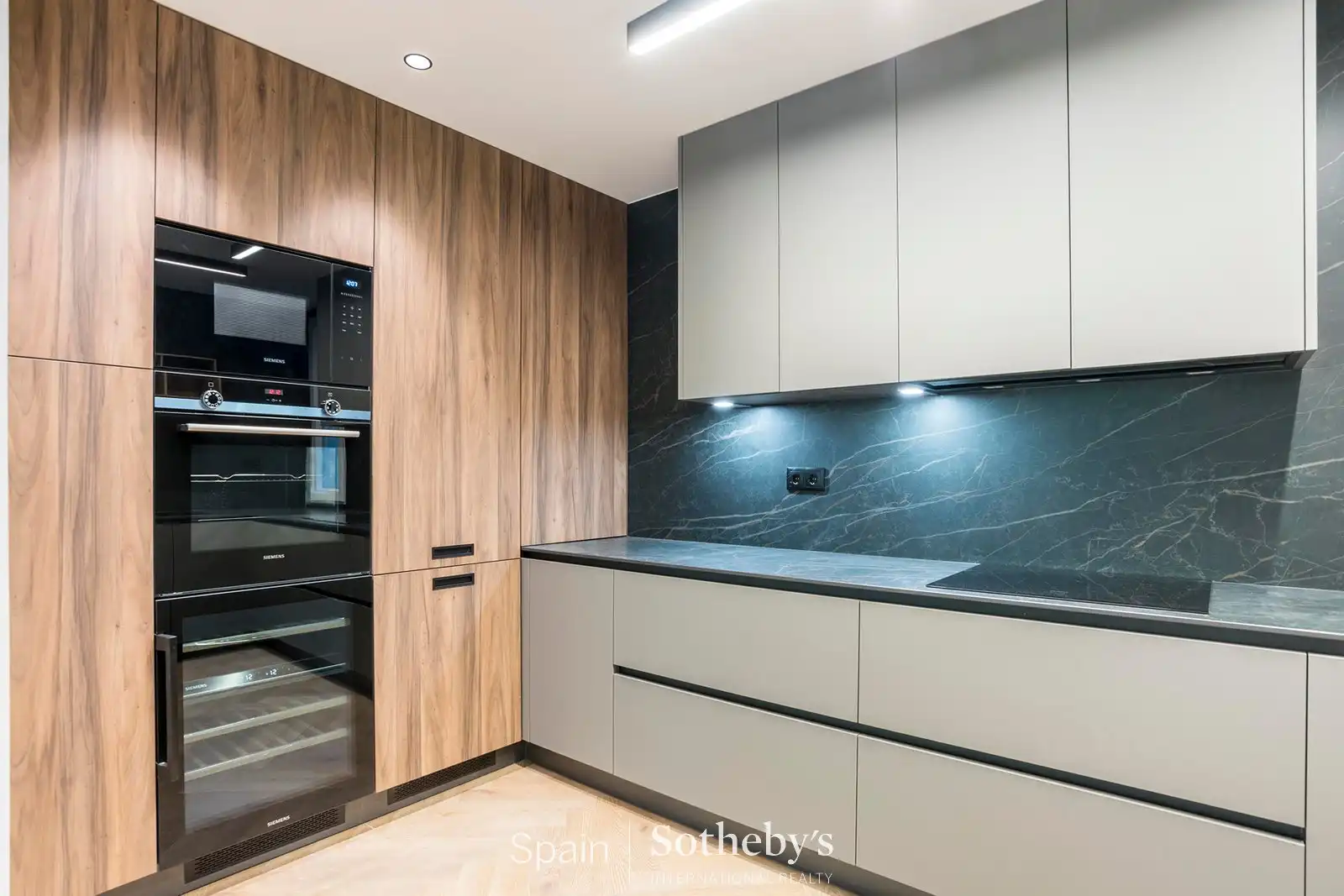 Cuina de Apartament en venda en Madrid amb Aire condicionat i Calefacció