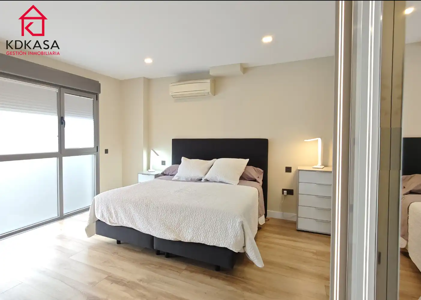 Bedroom of Flat for rent in Madrid  with Air Conditioner, Heating and Terrace