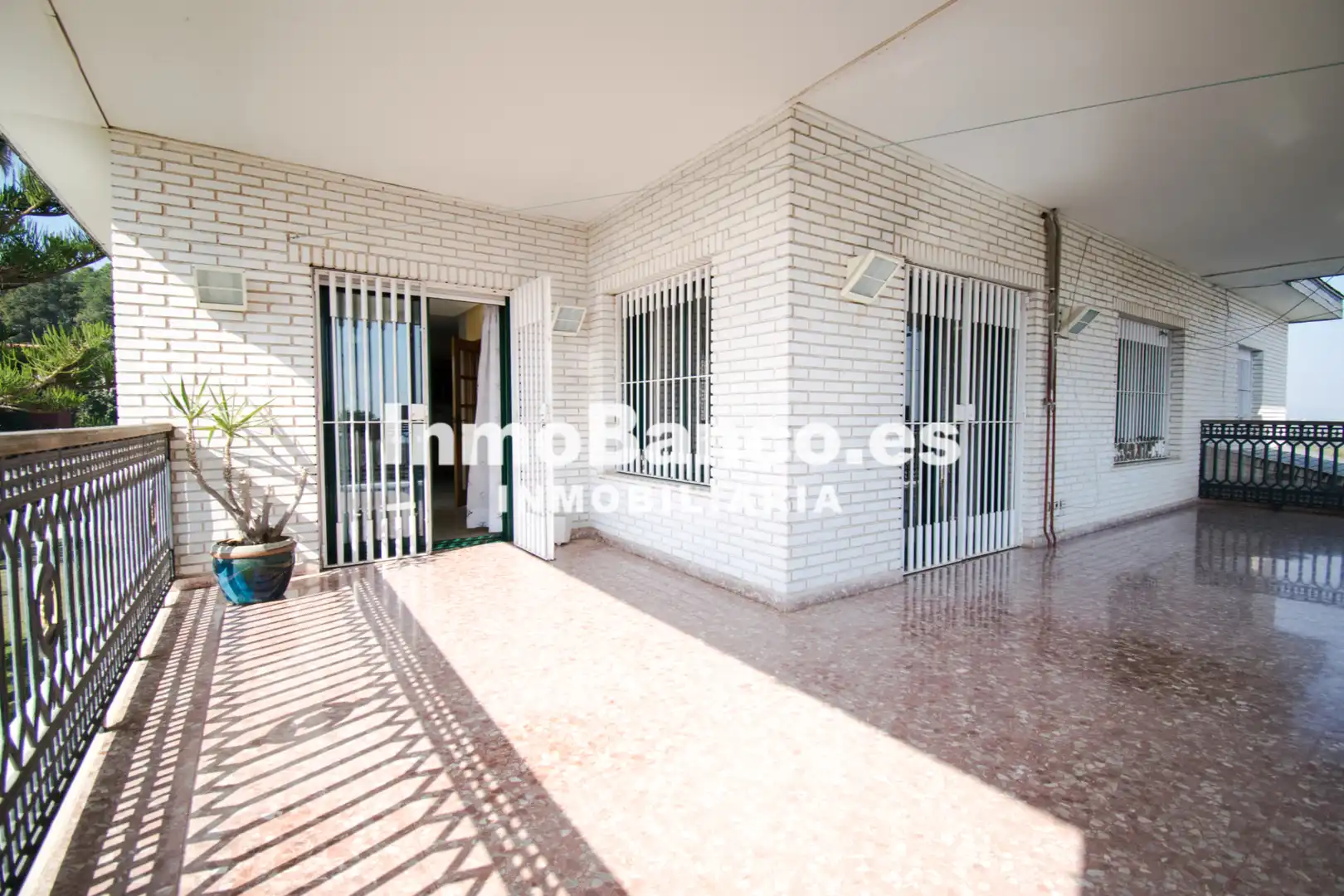 Vista exterior de Casa o chalet en venta en Chiva con Aire acondicionado, Calefacción y Jardín privado