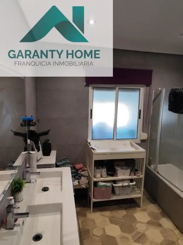 Baño de Dúplex en venta en Jamilena con Aire acondicionado, Calefacción y Parquet