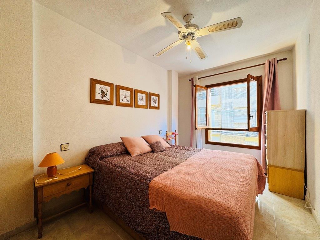 Habitación de Piso en venta en Torrevieja con Amueblado