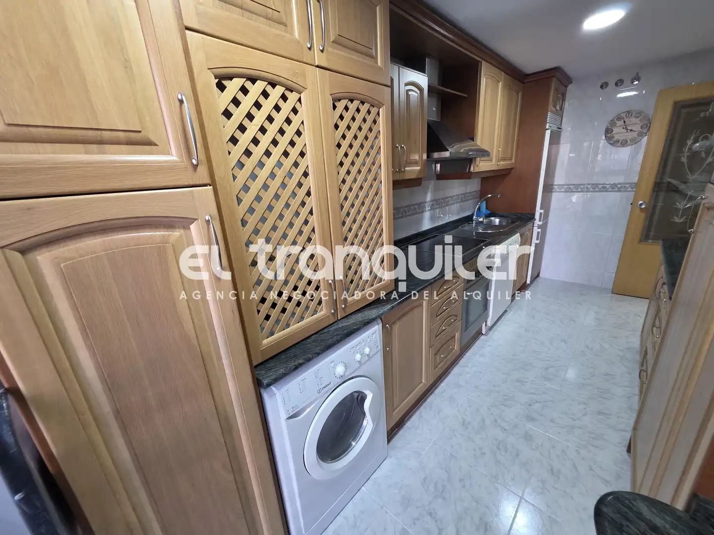Cocina de Piso de alquiler en Madrid con Aire acondicionado, Parquet y Amueblado