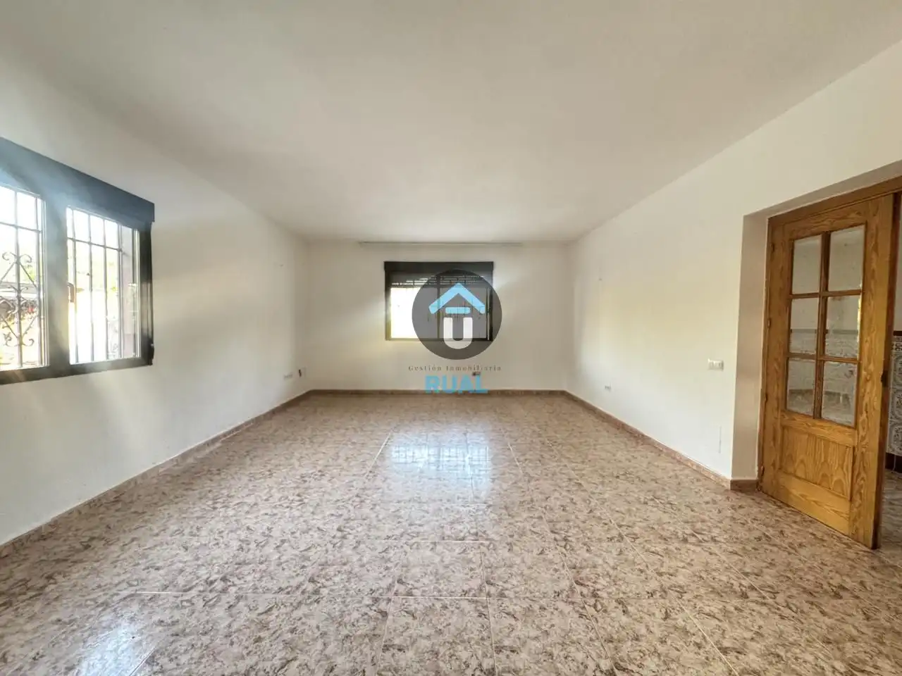 Haus mit Garten zum Verkauf in Calle del Cabo de Rosas, imagen 2