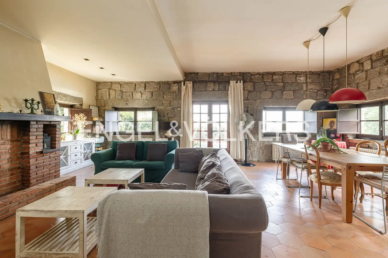 Sala d'estar de Casa o xalet en venda en Galapagar amb Calefacció, Jardí privat i Terrassa