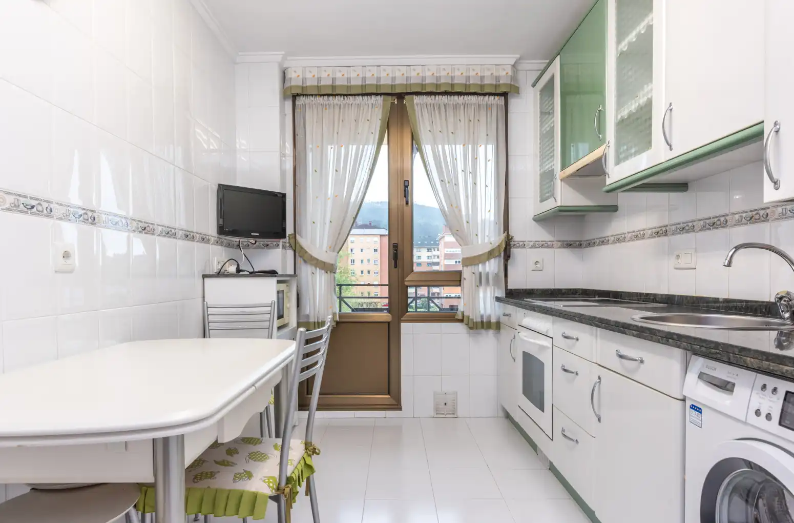 Flat for rent in Oviedo - CL EMILIO LLANEZA, 13, Corredoría - La Carisa - Prado de La Vega