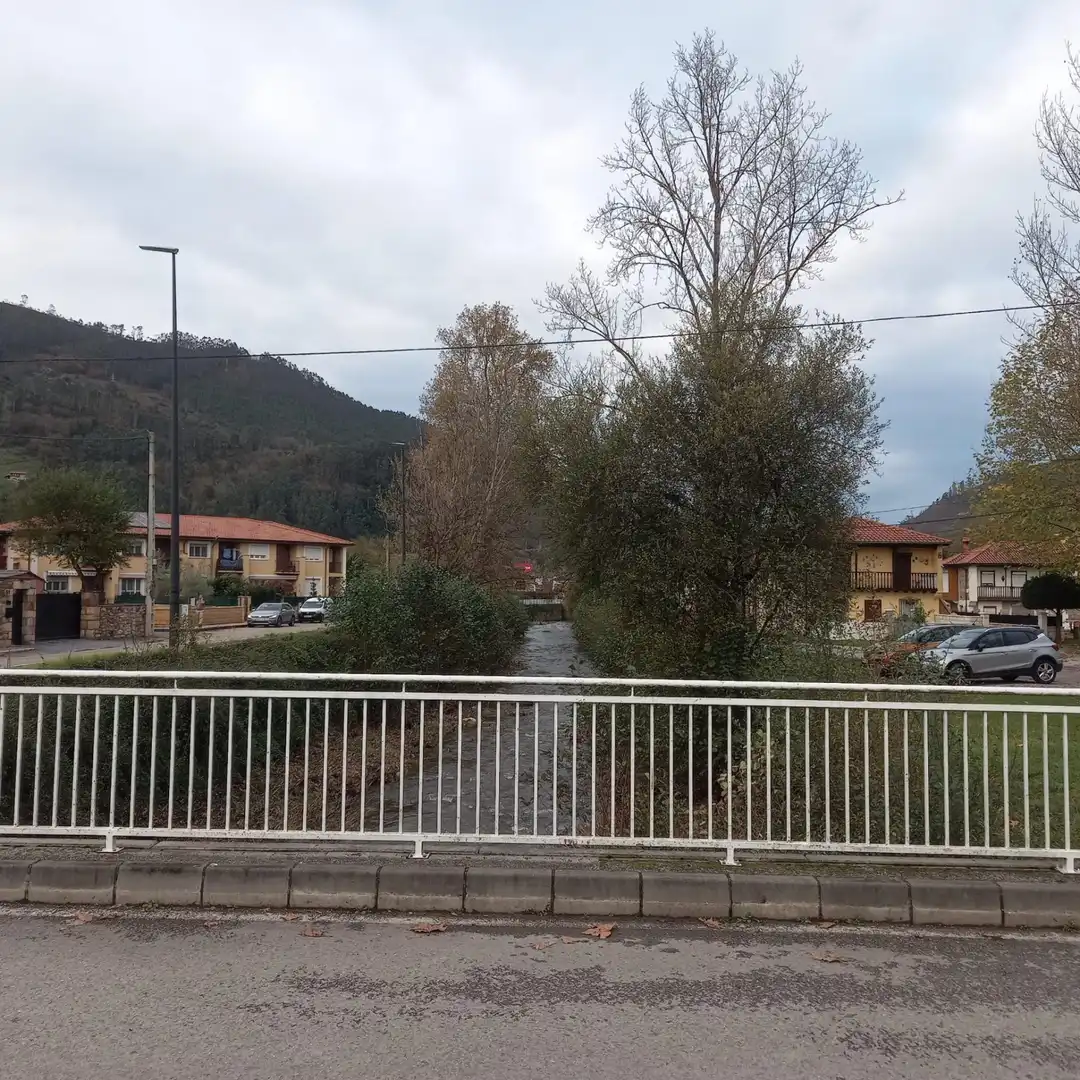 Vista exterior de Residencial en venta en Los Corrales de Buelna 