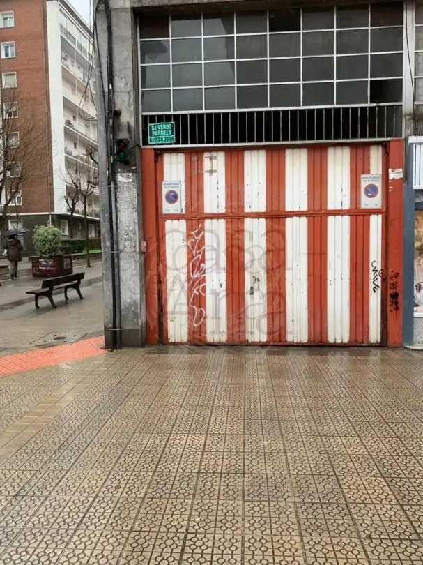 Vista exterior de Garaje de alquiler en Bilbao 