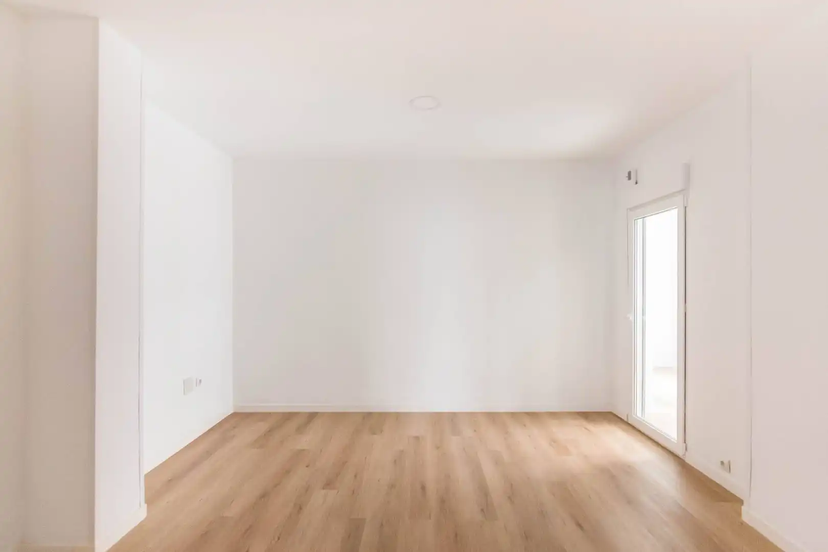 Wohnung zum Verkauf in Murcia mit Terrasse, Balkon und Alarm