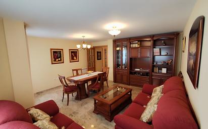 Living room of Flat for sale in Requena  with Heating and Balcony