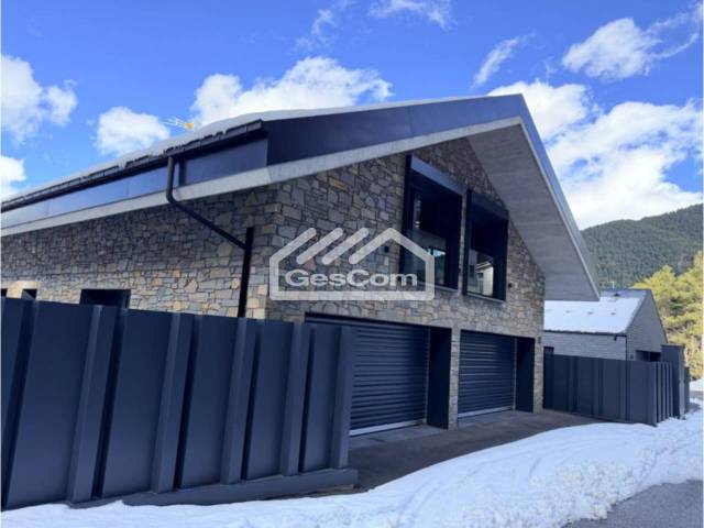 Casa-chalet en Venta en L'Aldosa - Anyós