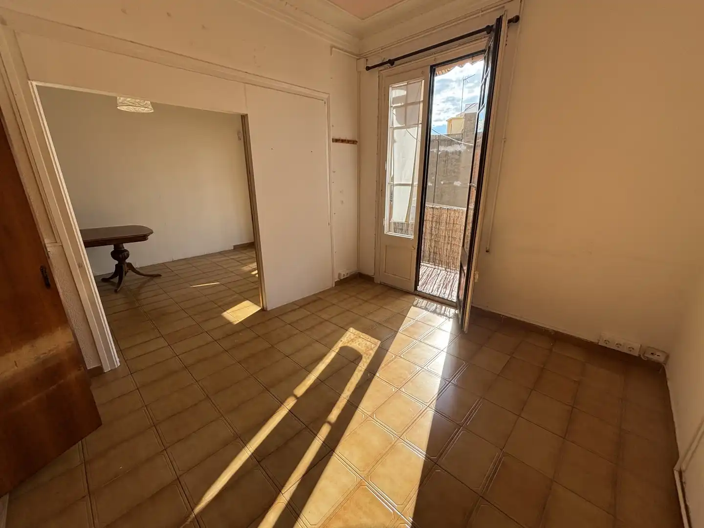 Habitación de Piso en venta en Barcelona con Balcón