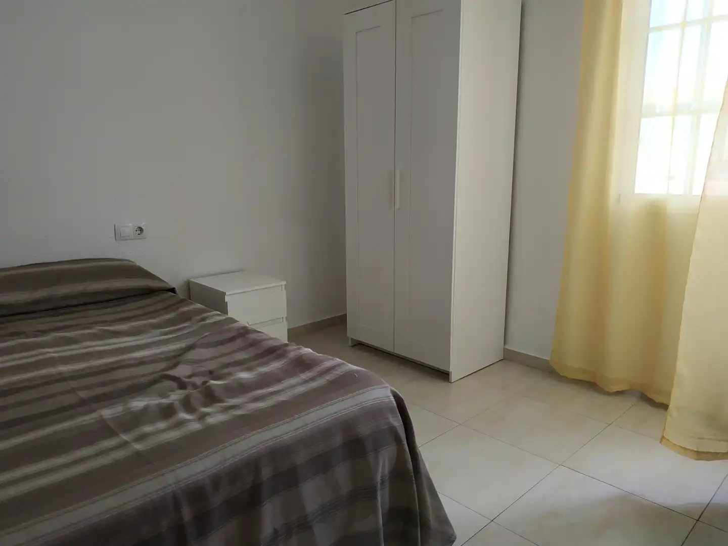 Piso de alquiler en Calle los Milanos, 10, Nuevo Parque - Los Rosales - Tráfico Pesado