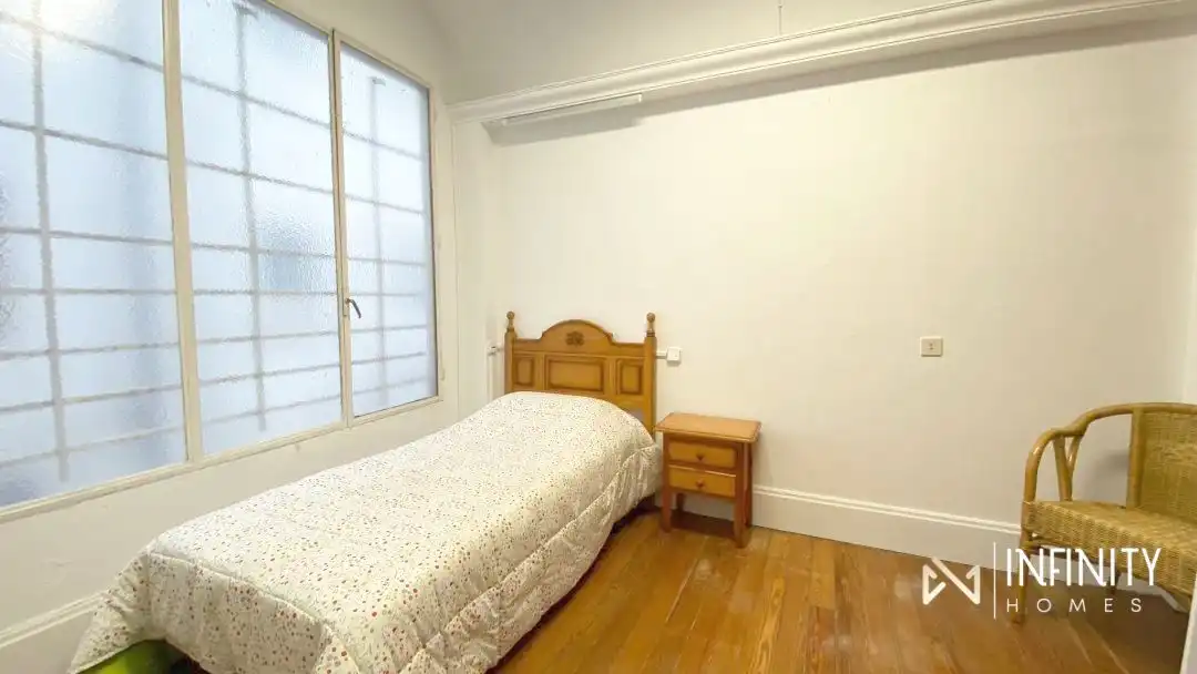 Bedroom of Flat for rent in Bilbao   with Heating and Balcony